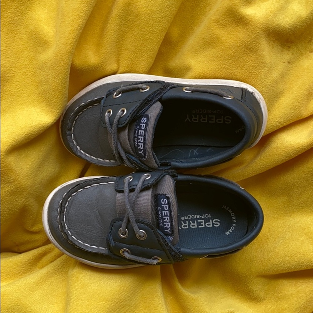 Toddlers shoes lightly worn